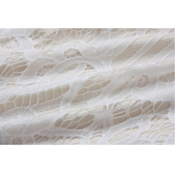 Open back lace halter deep v eyelash lace romper - Picture 7 of 8